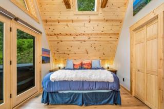 High Peak At West Jefferson A Frame - 3