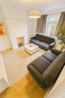 Perfect Base for Manchester Trips - 3 bed house - 0