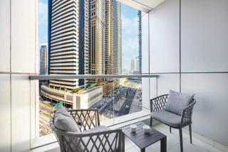 StayMada - Torch Tower Elegant Marina Retreat - 5