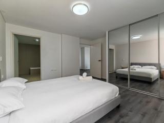 Modern 2BR apartment in Asquith - 5