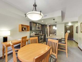 Cozy Condo With Hot Tub Gym and Underground Parking - 1