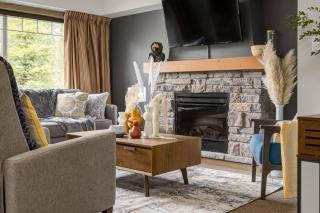 Lovely 3BR condo with Hot Tub at the Edge of Canmore - 8