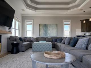 Sandy Heels Lux Home with Pool - 3