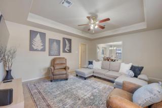 The Sterling House Your Comfortable Getaway - 9