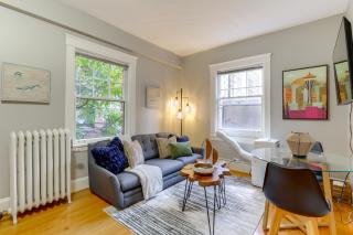 2 Mi to Lumen Field Cozy Downtown Couples Studio - 0