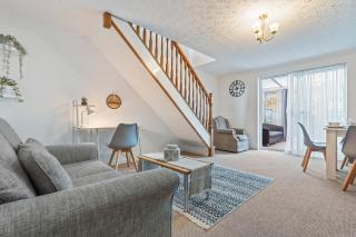 Central Peaceful Home with Parking, Wi-Fi and Garden - 2