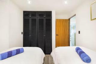 Cozy Playa Escape Pool, Beach & 5th Avenue - 4