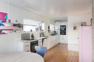 Stylish Central 4-Bedroom House with Hot Tub, Sauna and Garden - 6