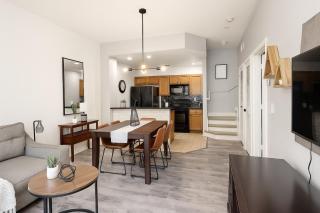 3-BR Condo BBQ Heated Pool Near DisneyMalls - 9