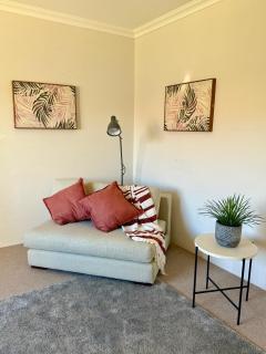 18 Home Base For Happy Days Family Stay 3brprkg - 0