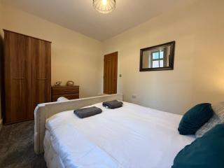 Modern 2BR Flat in Bradford City Centre! - 5