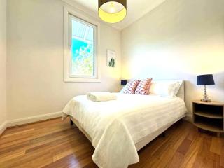 Tranquil Leura 3BDR Unit 3 Minutes to Shops - 1