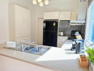 Tranquil Leura 3BDR Unit 3 Minutes to Shops - 4