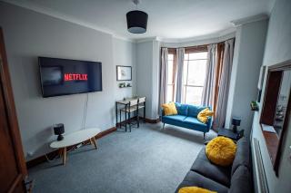 1 BDR Apartment By Eason Stays Short Lets & Serviced Accommodation Lowestoft With Free parking - 9