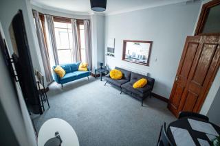 1 BDR Apartment By Eason Stays Short Lets & Serviced Accommodation Lowestoft With Free parking - 4