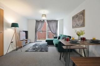 2 BR Apt By Eason Stays Short Lets & Serviced Accommodation Kelham Island Sheffield With Free Wifi - 3