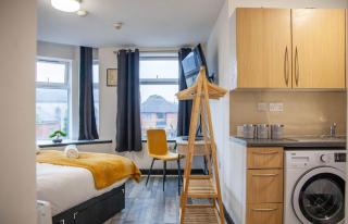 Spacious 1 BR Studio Flat By Eason Stays Short Lets & Serviced Accommodation Derby With Free Wifi - 9