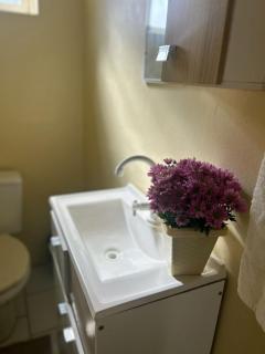 Casa ECONÓMICA en el corazón de la ciudad perfecta para familias o grupos! - 4