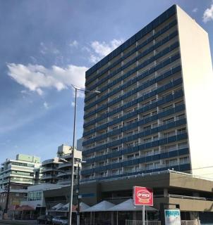 Apartamento com varanda e vista para o mar, em frente à praia de Caiobá - 6