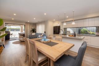 The Peninsula Pearl - Luxe by the Bay with Heated Pool - 1