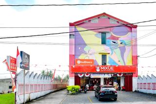 RedDoorz @ myRoom UMY - 2