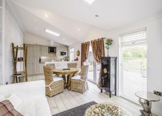 Ladera Retreat Lodges - 1