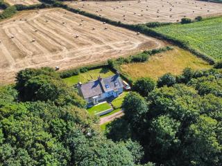 Chapel Bay Cottage - 8