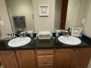 Spacious Condo Minutes to Cedar Point - Sandusky - 4