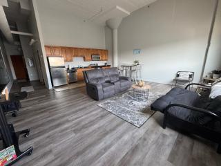 Spacious Condo Minutes to Cedar Point - Sandusky - 3