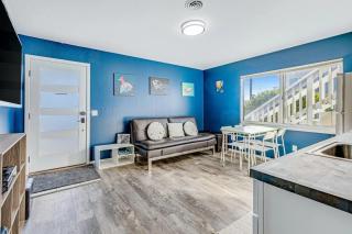 The Ocean View on Monterey Bay, Hot Tub! King Bed! - 2