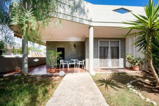 Elisa's - Villa with Garden - 8