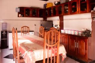 Casa com suítes e café da manhã - 8