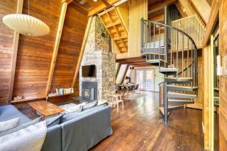 Modern A-Frame Cabin in the Woods - 7