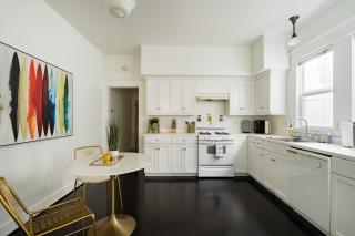 The Art Deco Lounge - 95 WalkScore - Live Music - 5