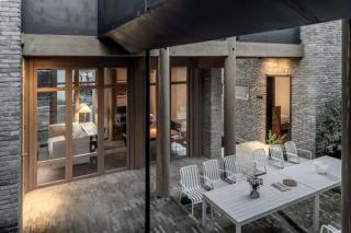 Dali Ancient City Xishan Designer Hotel - 1