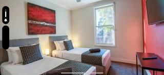 Spacious City Apartment - Walk to Casino, MCEC & MCG - 2
