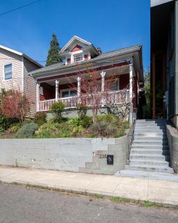 Spacious 4BR - Walkable - Funky PDX Vibes - 2