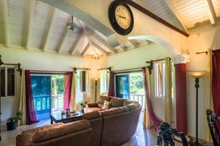 Ridge Royale with Mountain View, Waterfalls, Hot Tub and Home Cinema - 1