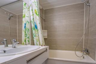 Slopeside 1BR Balcony & Views in Val Thorens for 4p - 7