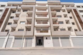 CMN 5 min - Pool - self check-in - 2