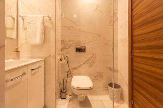 CMN 5 min - Pool - self check-in - 4