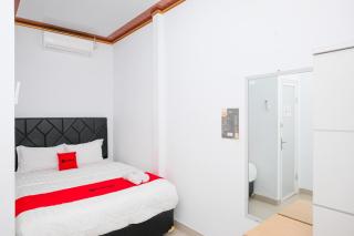 RedDoorz Syariah Near Stasiun Wates - 1