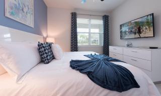 Stylish 6 Bdrm Home with Galactic Themed Bedroom at Encore - 9