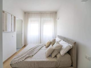 Skyline view apartment in heart of Milan - 6