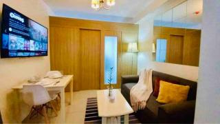 Erick 1 bedroom Shore Residence 1 - 4