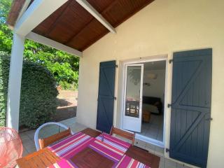 Maison familiale à La Tranche-sur-Mer, proche plage, terrasse, parking - FR-1-22-374 - 0