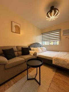 Urban Oasis Cozy Studio at Berkeley Suites South Forbes Nuvali - 0