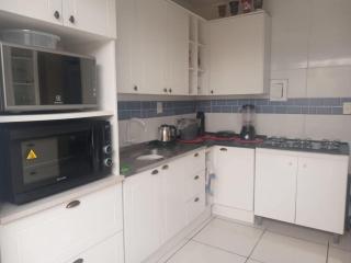 Casa em Ingleses - próximo á supermercados, padarias, farmácias e praia - 7