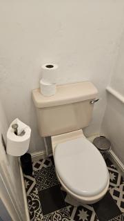 Winston House Guesthouse - 1