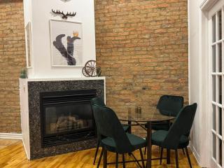 Top Location - The 777 Old Port Gem - 1